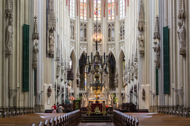 DL910 St-Jans-Kathedraal-Den-Bosch Foto Kerkfotografie.nl