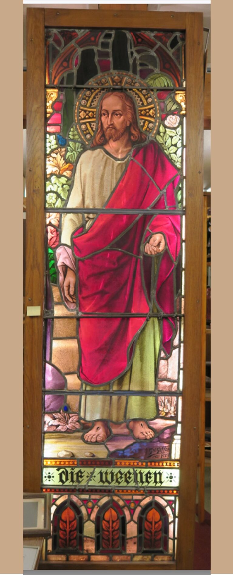 TF410 1921 glasraam Christusfiguur Foto MCC
